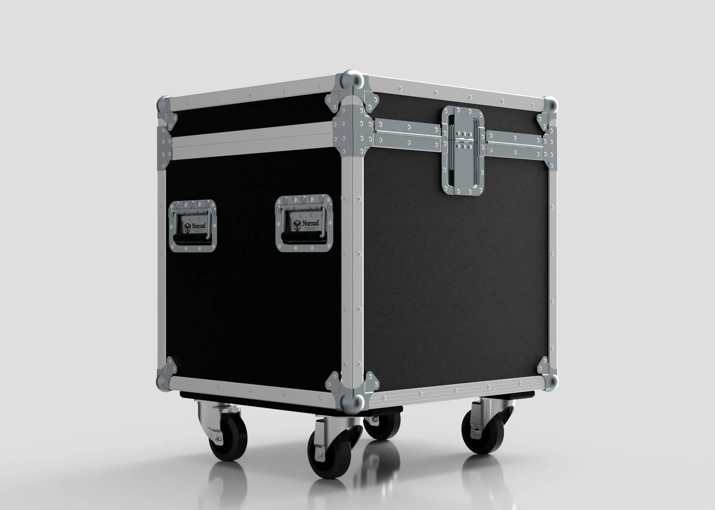 The 600mm Trunk Case, shown in black and silver with metal reinforcements and four caster wheels, is displayed on a plain light background. Its external dimensions are 625 x 607 x 765 mm.