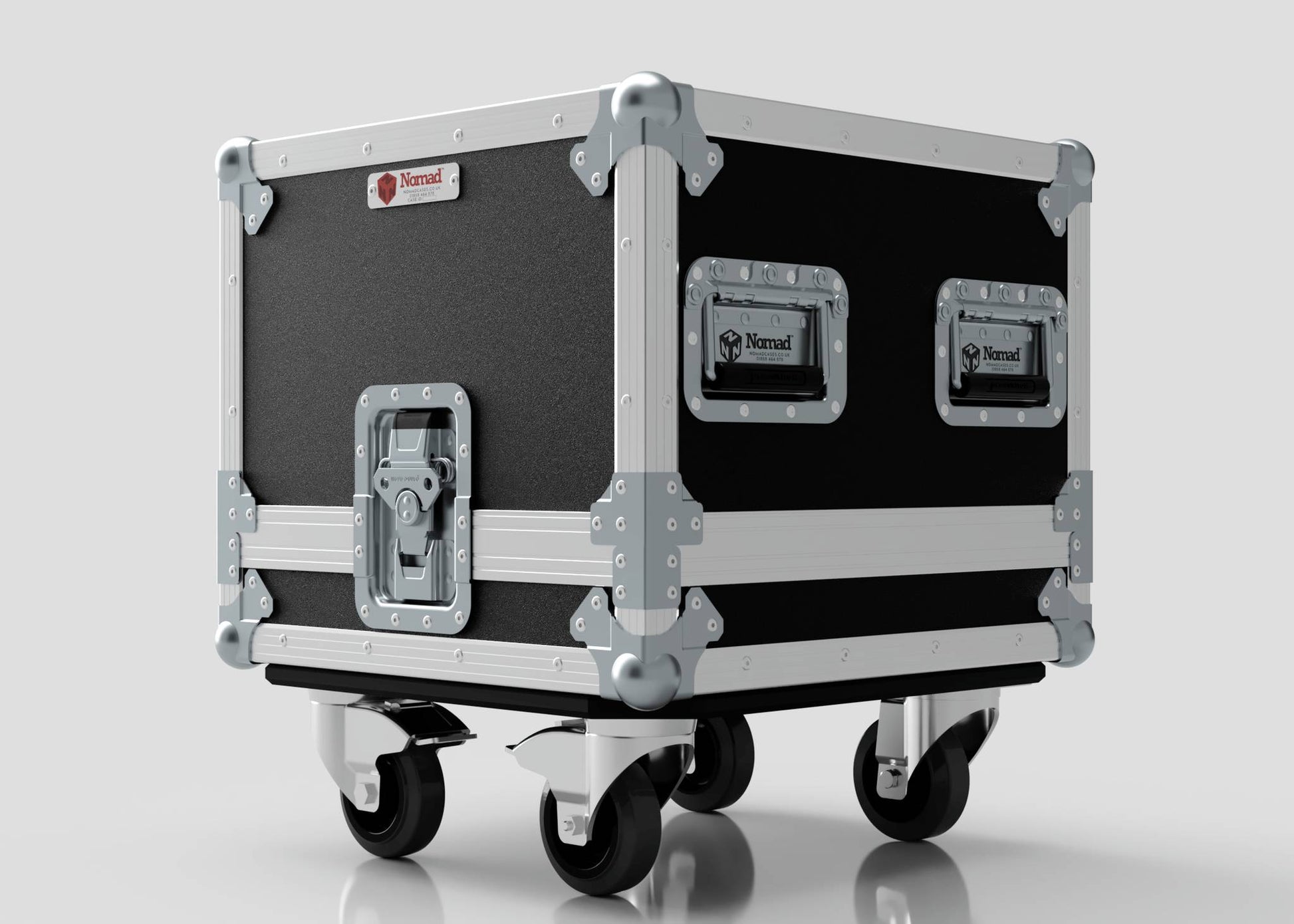 The Diff Case is a black and silver flight case with metal reinforcements and handles, mounted on four swiveling casters, shown on a light gray background and designed to optimize internal dimensions for secure storage.