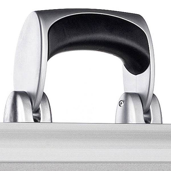 Close-up of the Exclusive 93800 (445 x 340 x 150) featuring a high-quality metallic handle with a black grip mounted on a silver aluminium hard-shell frame.