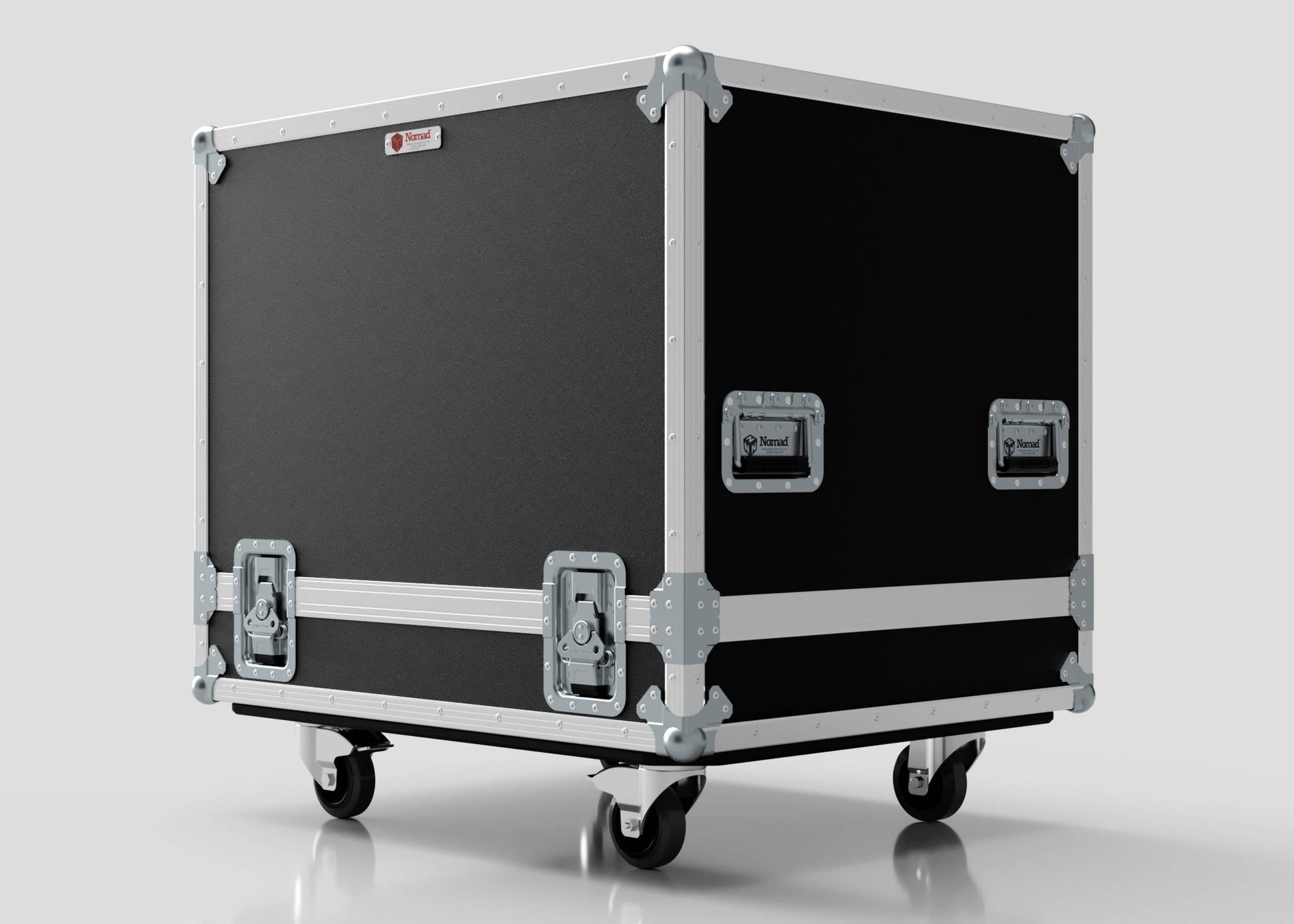 The Large Engine Case is a black flight case with metal edges, side handles, and four caster wheels. Its internal dimensions are 860 x 710 x 710 mm, and it is shown against a plain light background.
