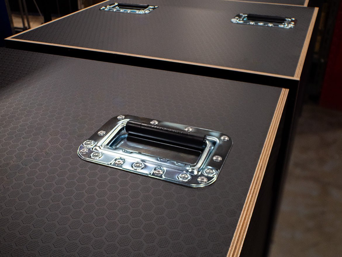 Why 9mm hexa-laminate matters: the engineering behind a tour-grade case - Nomad Casing