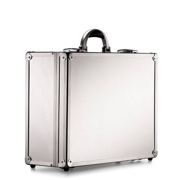 The ARK 90600 features a robust aluminium frame, reinforced corners, dual combination locks, and a black handle, shown upright on a white background.