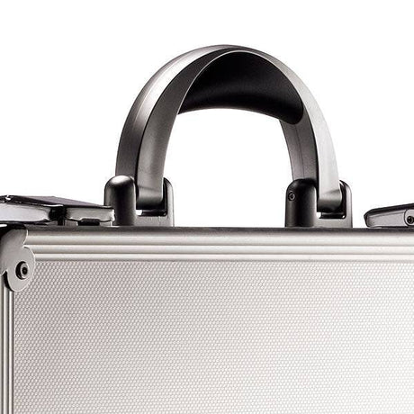 Close-up of the ARK 90800 aluminium frame case handle and upper edge, highlighting its durable material against a white background.