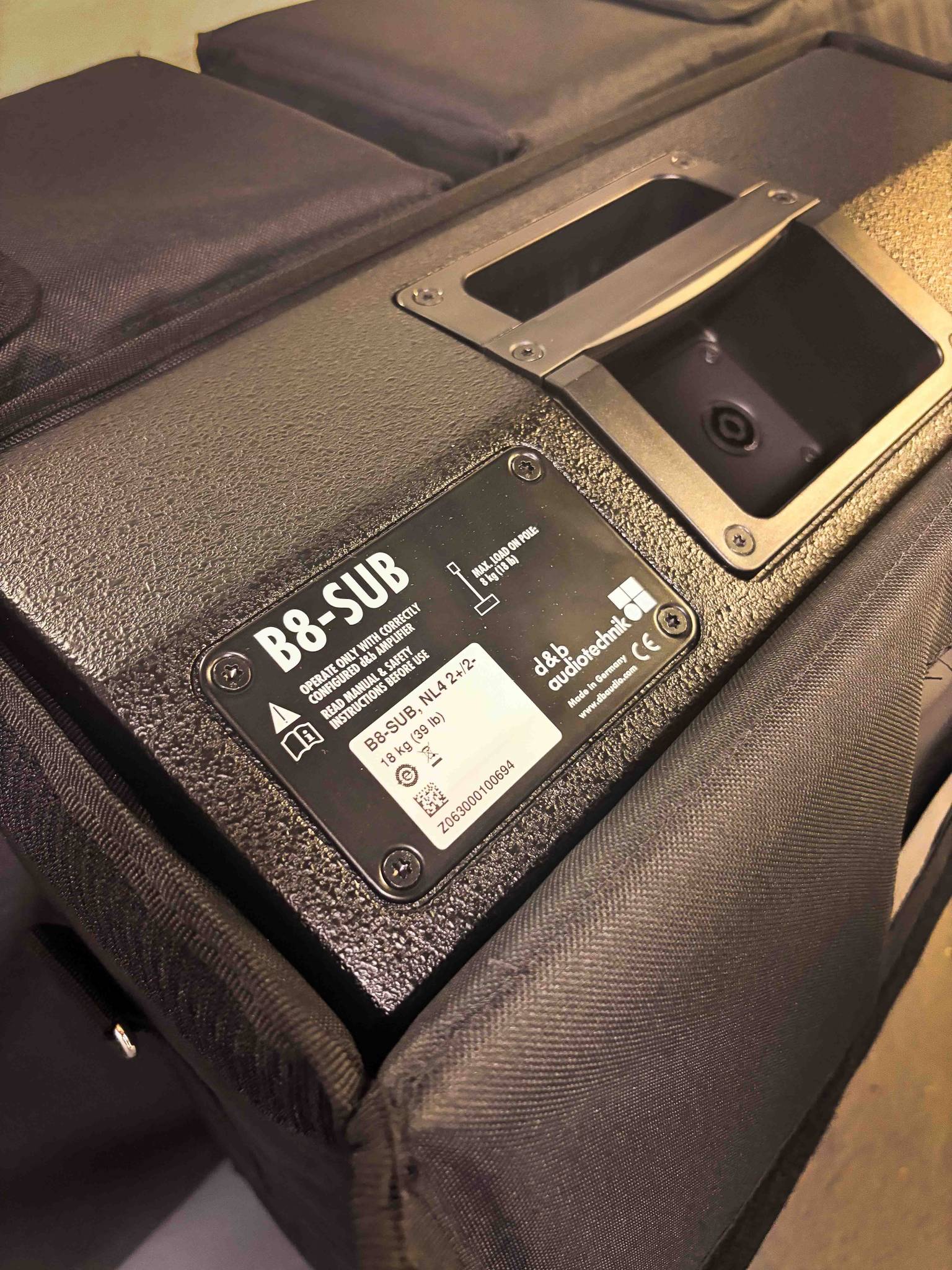 DB Audio D8 Sub Woofer Custom Cover - Nomad