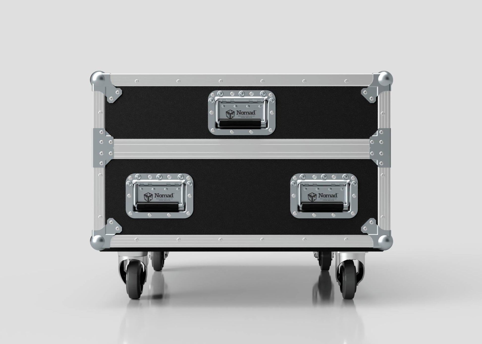 The Epsom L1000 & 20K Projector Case, a black road case with metal edges, corners, handles, and four wheels, is displayed on a light background. External dimensions: 1008 x 724 x 565 mm.