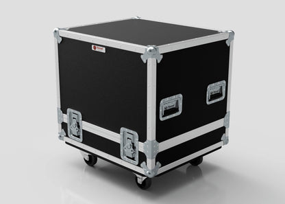 The Small Engine Case, a black and silver flight case with wheels, metal corner protectors, and latches, measures 710 x 610 x 605 mm externally and is shown on a white background.
